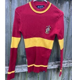 Wizarding World - Harry Potter Gryffindor Quidditch Sweater - M